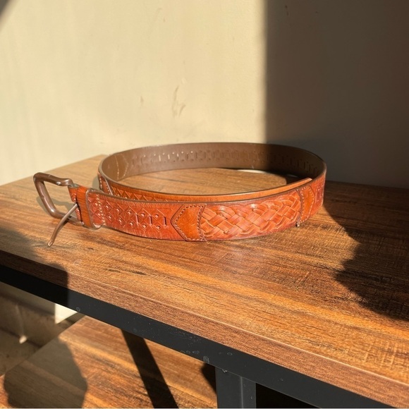 Genuine Leather Woven Detail Western Belt - Picture 3 of 8